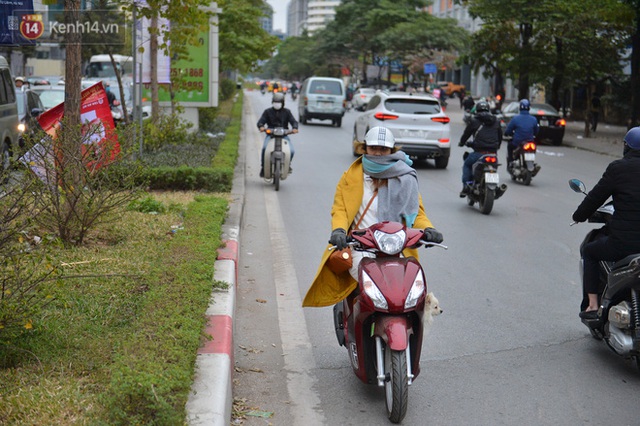 Ảnh: Đường Hà Nội chật cứng xe cộ, hàng nghìn người chôn chân, vật lộn với giá rét xấp xỉ 10 độ C - Ảnh 16.