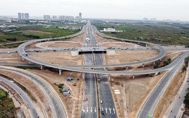 Nút giao Vành đai 3 với cao tốc Hà Nội - Hải Phòng trước ngày thông xe