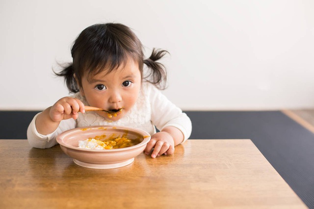 4 loại thực phẩm hạn chế cho trẻ ăn nhiều trước khi ngủ, nếu không sẽ ảnh hưởng chiều cao, quá tải dạ dày trẻ - Ảnh 3.