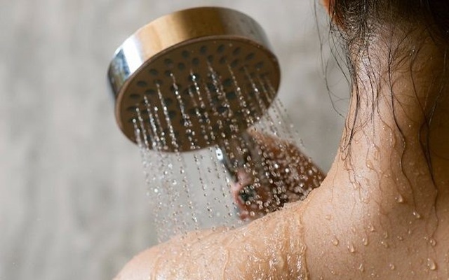 Bạn có biết về phương pháp kỳ diệu "tắm nửa người" và làm thế nào để đạt được hiệu quả tốt nhất cho sức khoẻ?