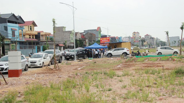 “Nhẹ dạ cả tin” nhà đầu tư bất động sản lâm cảnh “khóc dở mếu dở” - Ảnh 2.