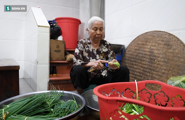 Chủ tịch hội đồng quản trị, tổng giám đốc đi từ Bắc Ninh ra Hà Nội ăn phở cho đã cơn thèm rồi lại đi về - Ảnh 7.