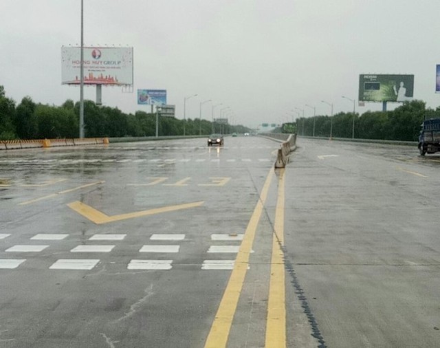Hà Nội dỡ chốt kiểm soát trên cao tốc Hà Nội - Hải Phòng - Ảnh 1.