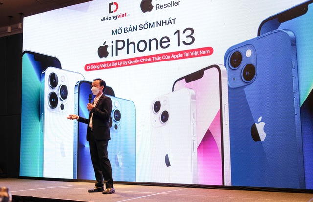 Nhà bán lẻ mở bán iPhone 13 tại Việt Nam từ nửa đêm - Ảnh 5.