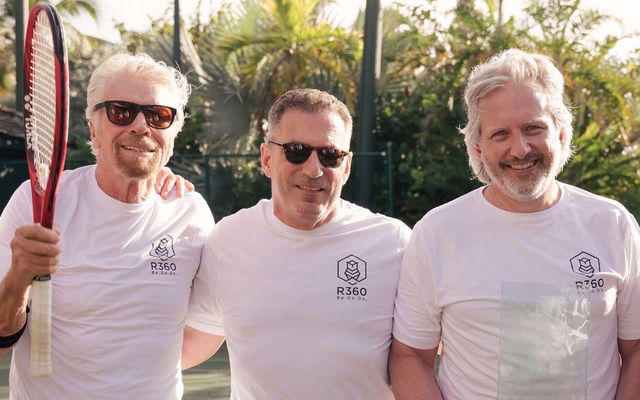 3 thành viên của R360: Richard Branson, Michael Cole và Christopher Ryan.