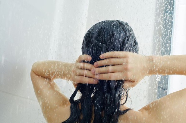 Tắm mỗi ngày hay mỗi tuần 1 lần thì tốt cho sức khoẻ ? Đều tốt nhưng phải lưu ý những điều này nếu không sẽ gây nguy hiểm - Ảnh 4.