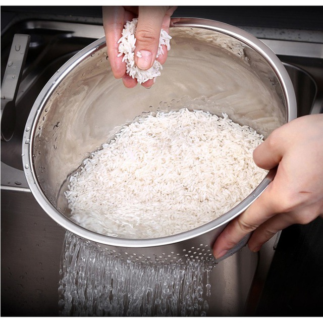 Cần bỏ ngay những thói quen vo gạo vô cùng độc hại này kẻo làm lãng phí dinh dưỡng hoặc gây bệnh ung thư - Ảnh 3.