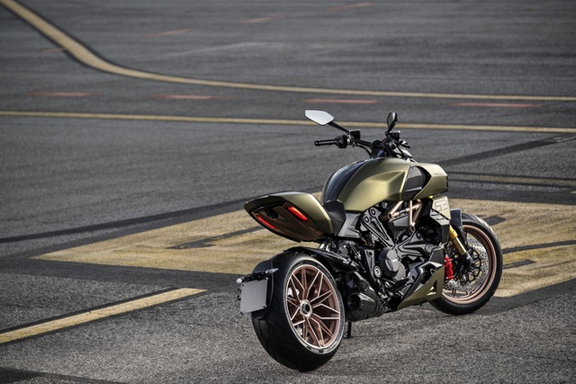 Những mẫu mô tô bản đặc biệt sắp ra mắt Việt Nam: Đa số có giá tiền tỷ, xe Ducati của Minh Nhựa là trùm cuối - Ảnh 5.