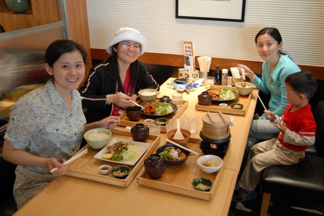  Trên bàn ăn, phụ nữ Nhật luôn tuân thủ 5 quy tắc này để kéo dài thanh xuân và nâng cao sức khỏe, ai biết cũng tiếc vì không làm sớm  - Ảnh 4.