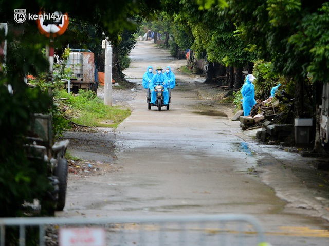 Hà Nội: Cận cảnh khu vực phong toả hơn 8.000 dân tại ổ dịch 64 F0 - Ảnh 6.
