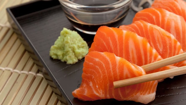 Cô gái 17 tuổi nhập viện do tiêu chảy, ruột đầy ký sinh trùng do 1 món ăn tươi ngon được nhiều bạn trẻ yêu thích - Ảnh 2. Cô gái 17 tuổi nhập viện do tiêu chảy, ruột đầy ký sinh trùng do 1 món ăn tươi ngon được nhiều bạn trẻ yêu thích - Ảnh 2.