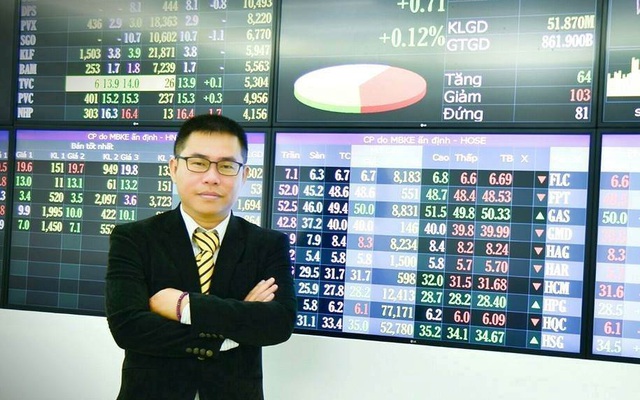 Ông Phan Dũng Khánh, Giám đốc tư vấn Đầu tư Công ty Chứng khoán Maybank Kim Eng, đồng thời là một nhà đầu tư cá nhân đã gắn bó với thị trường chứng khoán ngay từ những ngày đầu tiên.