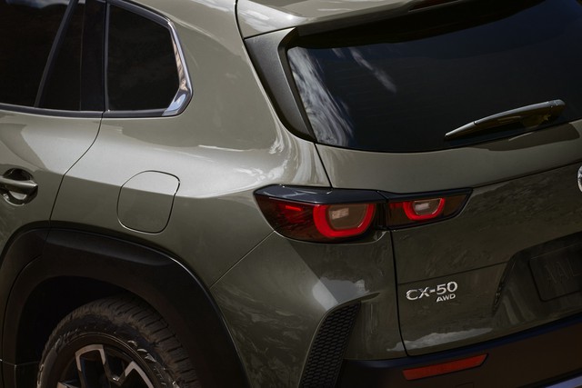 Mazda ra mắt CX-50: bản sao off-road của CX-5, 2023 về đại lý - Ảnh 3.