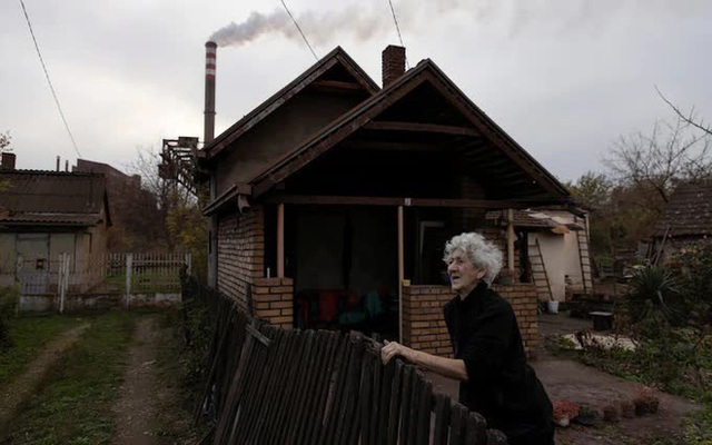Nhà máy thép Trung Quốc xả thải kinh hoàng: Ung thư lan tràn, dân Serbia cận kề cái chết - Ảnh 1.