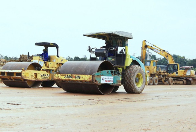 Trình Quốc hội đầu tư 12 dự án thành phần cao tốc Bắc - Nam bằng vốn đầu tư công - Ảnh 2.