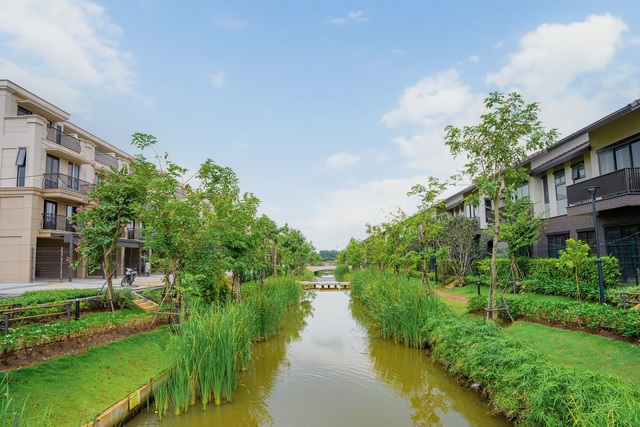 Ngắm bất động sản triệu đô ven sông “sát vách” Sài Gòn, cách người giàu chọn nhà có gì khác? - Ảnh 9.