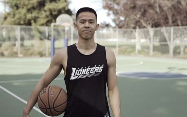 Vừa là cầu thủ bóng rổ chuyên nghiệp và nhà sáng lập startup, đây là cách người đàn ông 31 tuổi kiếm thêm 120.000 USD/năm trên TikTok