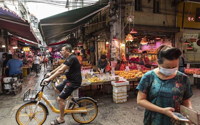 Chính phủ kêu gọi tích trữ thực phẩm, dân mạng Trung Quốc lo lắng bàn tán xôn xao