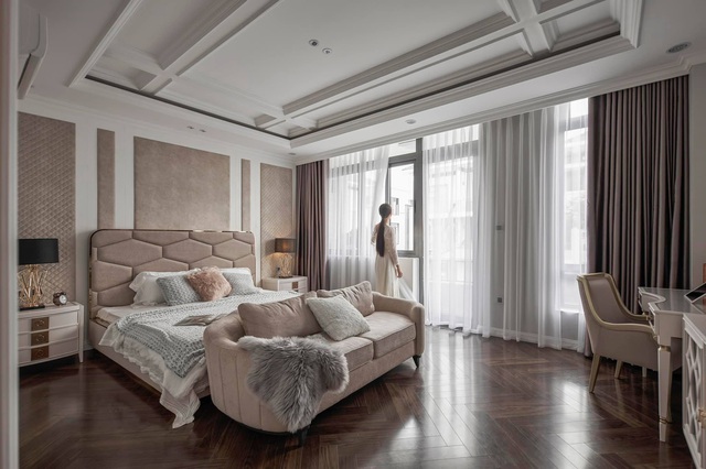 Ngắm “Villa 99+ góc sống ảo” rộng 300m2 của nữ doanh nhân xinh đẹp Sài Gòn: Nội thất 4 tỷ đẹp không thể bỏ qua, phong cách tân cổ điện vừa sang trọng vừa hút mắt - Ảnh 8.