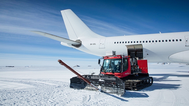 Lần đầu tiên trong lịch sử, một chiếc Airbus A340 hạ cánh xuống Nam Cực - Ảnh 2.