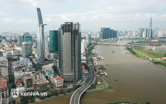 Tòa cao ốc bị bỏ hoang gần một thập kỷ ở Sài Gòn đang được thi công trở lại, liệu có “hồi sinh”?
