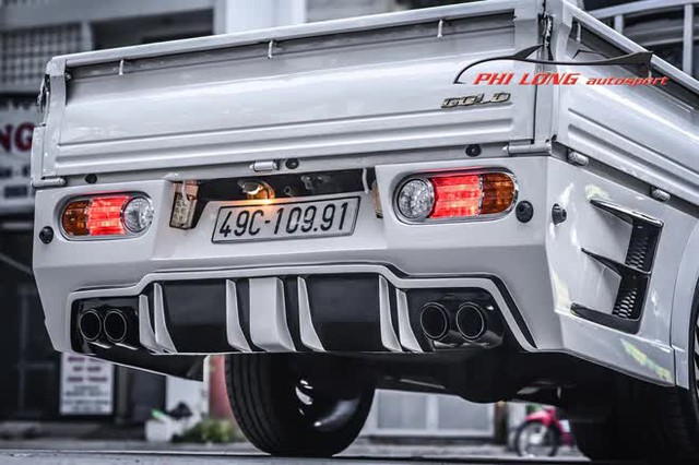 Dân chơi chi 100 triệu đồng độ xe tải Hyundai khiến nhiều người nể phục: Cản trước Lamborghini, có ống thở đi off-road - Ảnh 12.