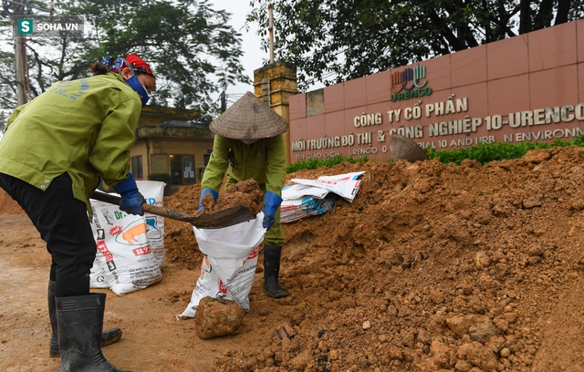 Cận cảnh núi rác lớn nhất Hà Nội phải đóng cửa do quá tải, nguy cơ xảy ra sự cố chất thải - Ảnh 7.
