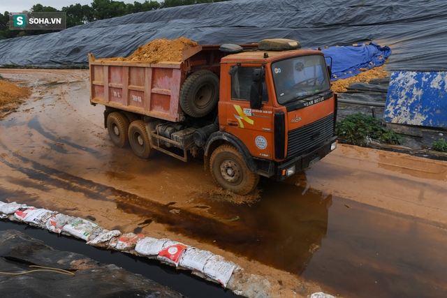 Cận cảnh núi rác lớn nhất Hà Nội phải đóng cửa do quá tải, nguy cơ xảy ra sự cố chất thải - Ảnh 8.