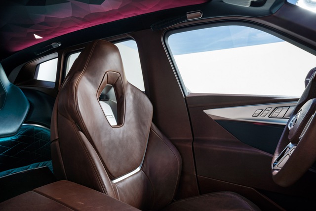 BMW XM ra mắt - SUV trăm nghìn USD đối đầu Rolls-Royce Cullinan - Ảnh 10.