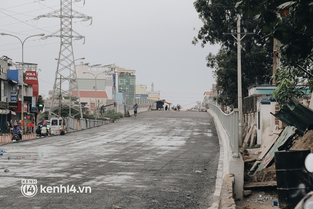 Công trình giao thông đầu tiên hoàn thành sau giãn cách xã hội ở Sài Gòn: Nhánh đầu tiên của cầu Bưng, trị giá hơn 500 tỉ đồng - Ảnh 11.