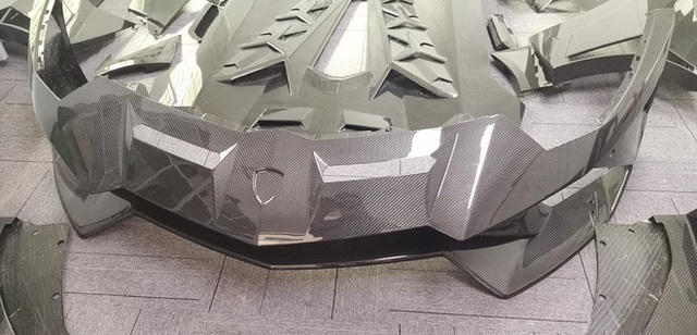 Đại gia Việt chơi trội: Tháo sạch Lamborghini Aventador, lột xác bằng gói độ carbon khủng đầu tiên, chuẩn bị cho bữa tiệc siêu xe VietRally - Ảnh 4.