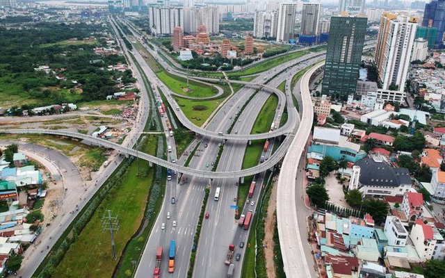 Thị giá tăng 60% từ vùng đáy tháng 7, tổ chức liên quan đến lãnh đạo "tranh thủ" đăng ký bán cổ phiếu CII