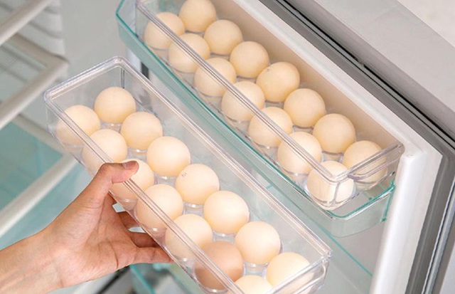 2 thói quen bảo quản trứng trong tủ lạnh khiến trứng nhanh hỏng, dễ gây ngộ độc  - Ảnh 2.