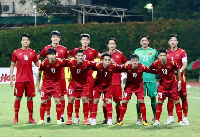 Tuyển Việt Nam ăn mừng theo phong cách ma sói của HAGL - Ảnh 1.