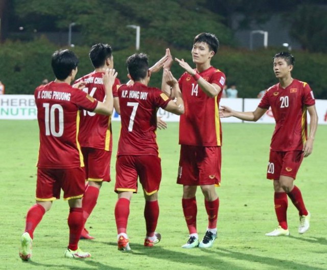 Tuyển Việt Nam ăn mừng theo phong cách ma sói của HAGL - Ảnh 5.