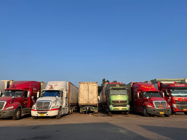 Hơn 1.000 container nông sản mắc kẹt tại cửa khẩu Móng Cái - Ảnh 2.
