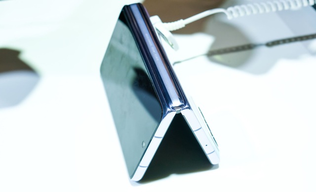 Trải nghiệm nhanh smartphone màn hình gập đầu tiên từ Oppo: Nếp gấp không tồn tại, đối thủ nặng ký của Samsung Galaxy Z Fold3 - Ảnh 5.