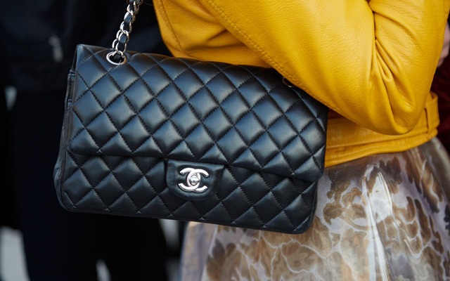 12 cách phân biệt túi xách Chanel chính hãng Thật  Giả nhanh chóng