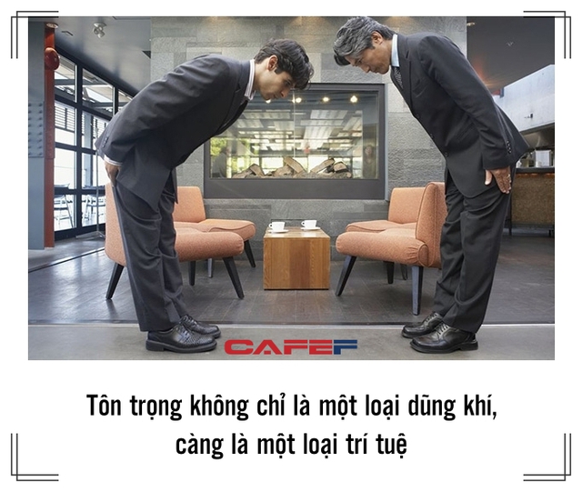 Câu chuyện tỷ phú và lão ăn mày đi mua bánh ngọt:  Bài học kinh doanh “đắt giá hơn vàng” về lòng tôn trọng mà ai cũng cần biết - Ảnh 2.