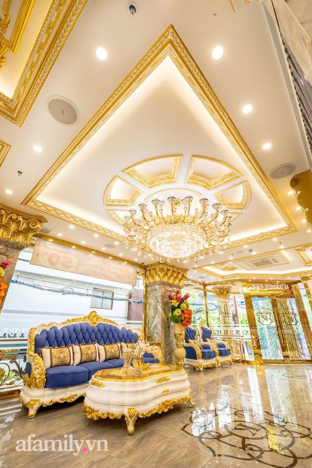 9X sở hữu khách sạn dát vàng hơn 30 tỷ ở Sài Gòn: Ngoại hình điển trai, tốt nghiệp RMIT, có 2 bằng Thạc sĩ ở Úc và Singapore - Ảnh 2.