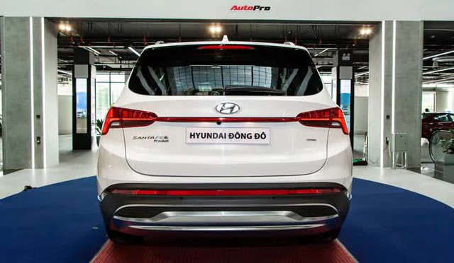 Hyundai Santa Fe 2022 âm thầm về đại lý Việt Nam: Cắt 2 phiên bản, thêm tính năng, giá tăng 20 triệu đồng - Ảnh 5.