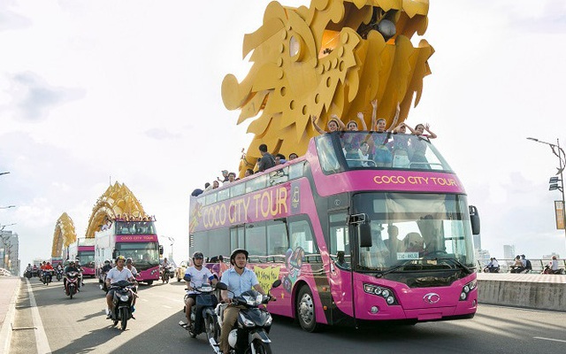 Xe Bus mui trần Coco City phục vụ du khách tại Tp. Đà Nẵng.