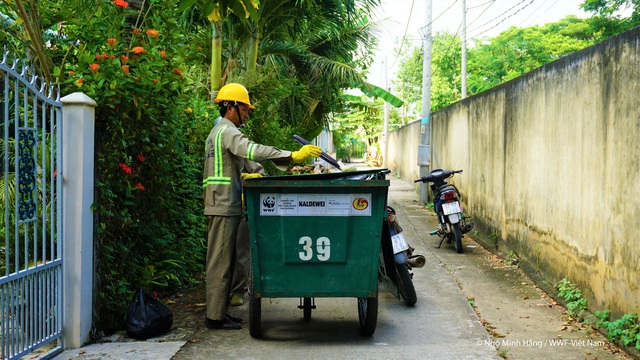 WWF hợp tác với tỉnh Long An thực hiện phân loại và xử lý rác thải sinh hoạt - Ảnh 1.