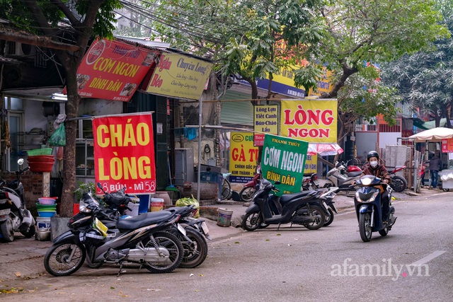 Buồn như chủ quán ở 8 quận vùng cam Hà Nội: Một năm đen tối cứ mở cửa vài bữa lại phải đóng, đến giờ gần Tết vẫn bị bóng ma dịch bệnh đeo bám - Ảnh 11.