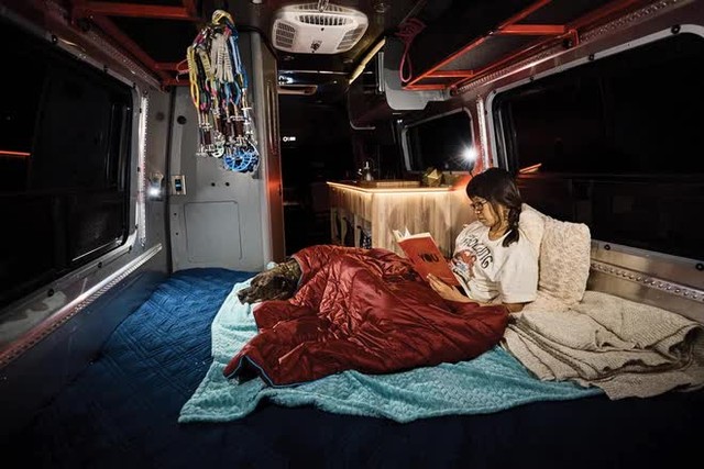 Những motorhome phá đảo năm 2021: Nhà là phải có nóc, rộng tới mức chứa được cả siêu xe - Ảnh 26.