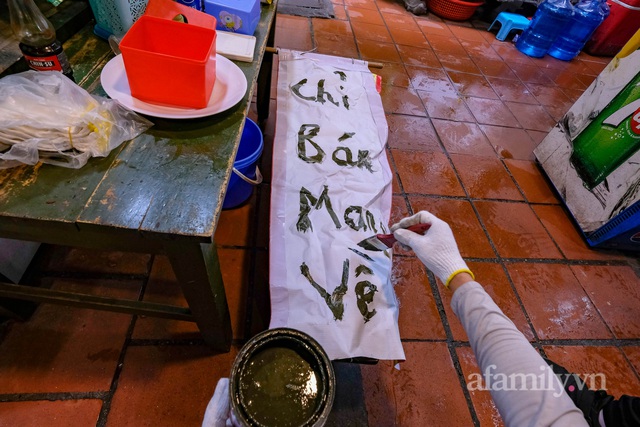 Buồn như chủ quán ở 8 quận vùng cam Hà Nội: Một năm đen tối cứ mở cửa vài bữa lại phải đóng, đến giờ gần Tết vẫn bị bóng ma dịch bệnh đeo bám - Ảnh 7.