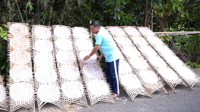  Dè dặt làm hàng Tết  - Ảnh 1.