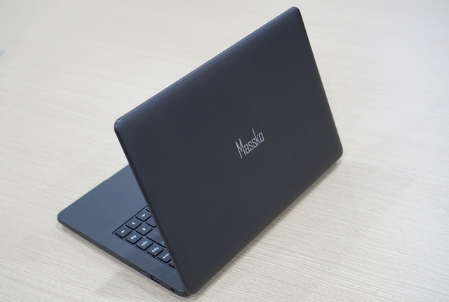 Mẫu laptop dùng chip Snapdragon 4G giá 10,7 triệu tại Việt Nam - Ảnh 2.