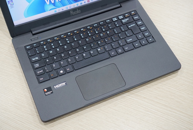 Mẫu laptop dùng chip Snapdragon 4G giá 10,7 triệu tại Việt Nam - Ảnh 8.