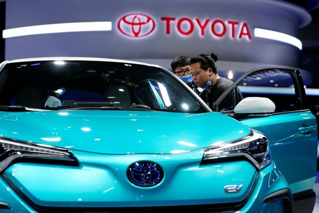 Liên tục chê xe điện nhưng Toyota đang ôm kế hoạch lớn đánh úp Tesla bằng mẫu sedan chạy điện giá dưới 30.000 USD - Ảnh 2.